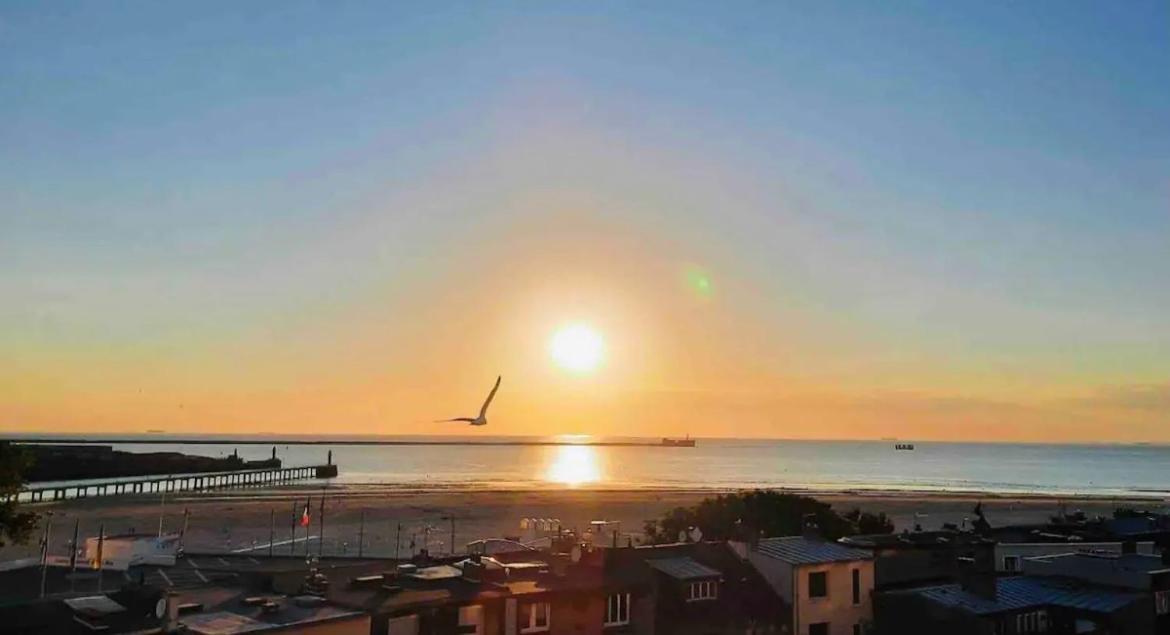 BELLEVUE Appartement de charme vue mer face à Nausicaa Boulogne-sur-Mer Exterior foto